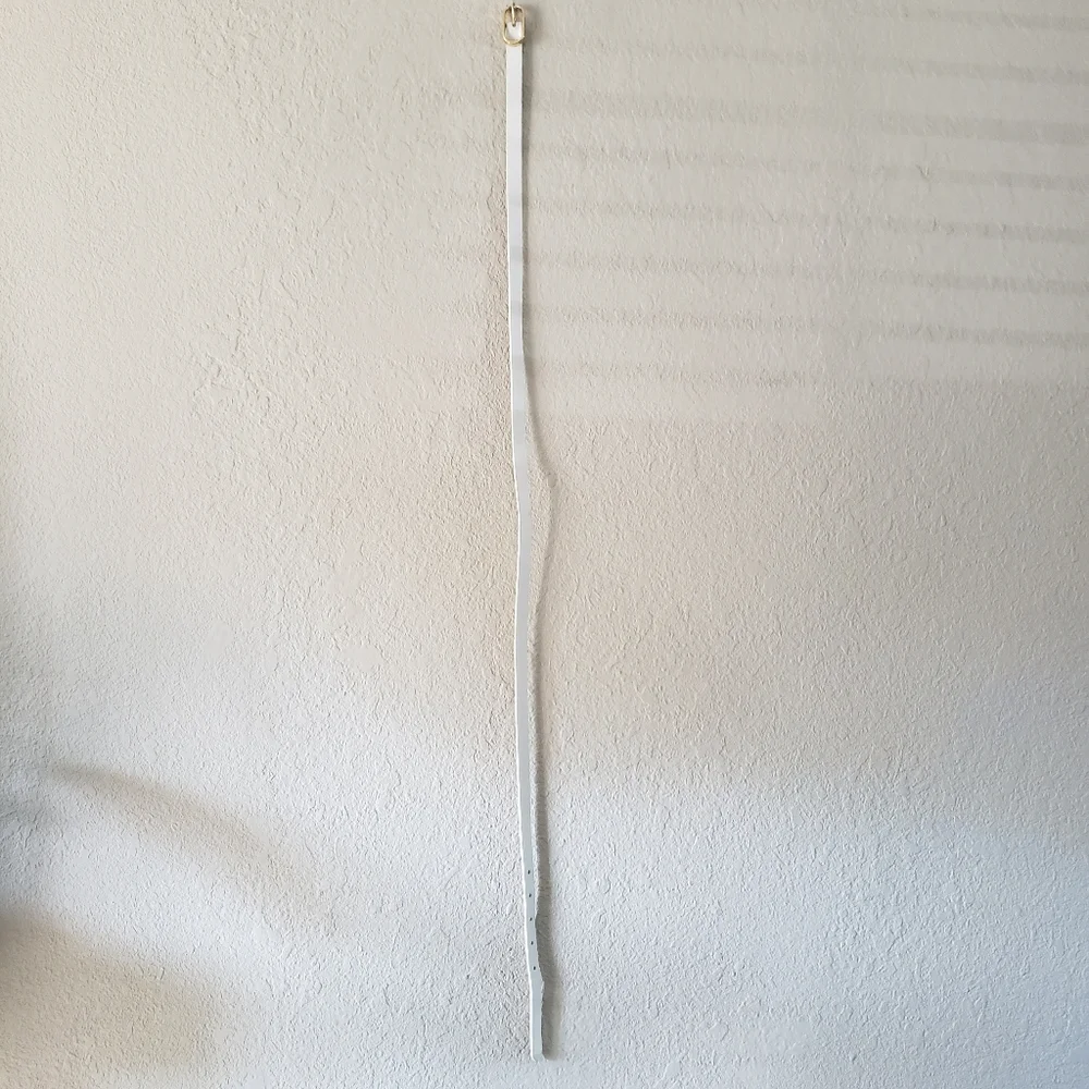 Target Vegan Leather Skinny White Belt With Oval Gold Buckle Size Large